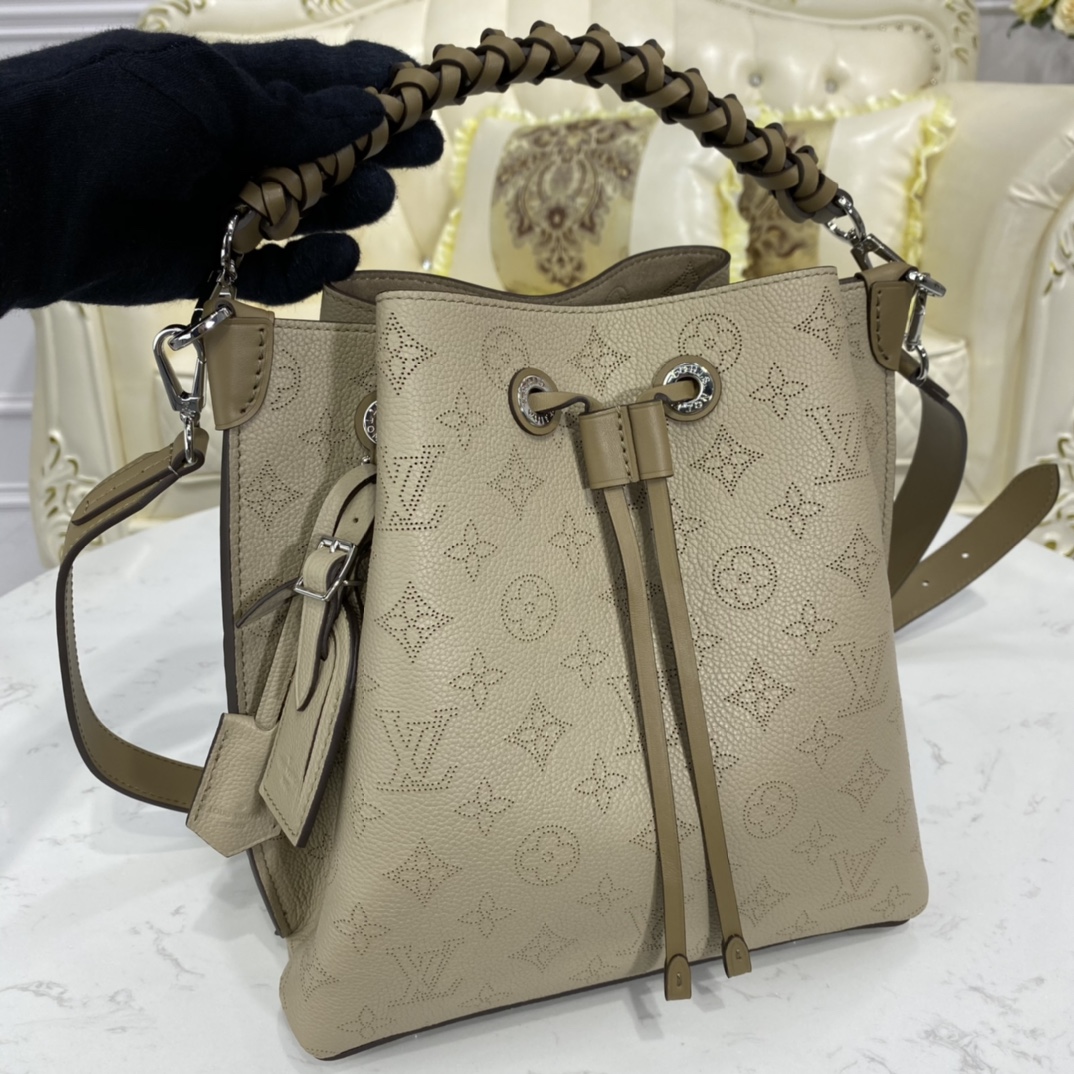 Louis Vuitton MURIA Bucket Bag Mahina Leather M55799 Galet Gray